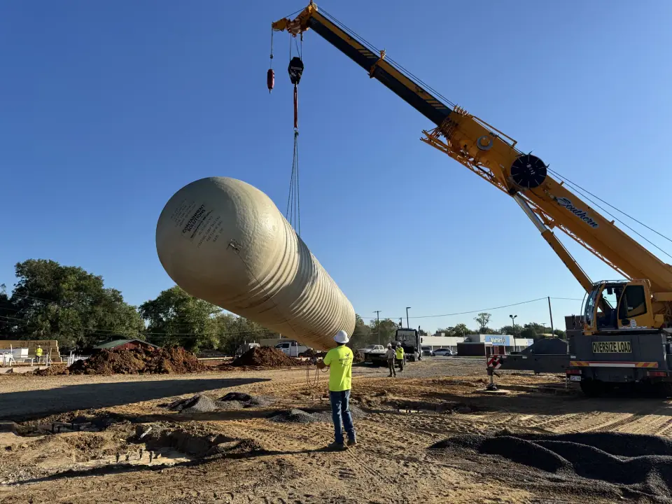 Tank swung toward the excavation