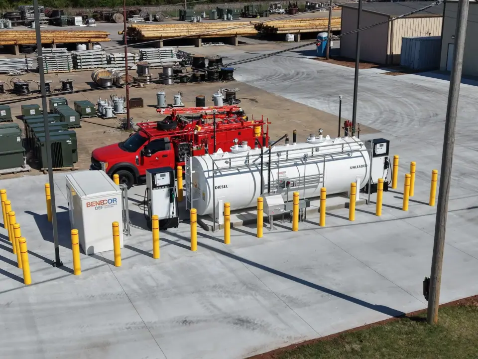Completed fleet fueling island with a split aboveground tank, dispensers and a Scissortail service truck